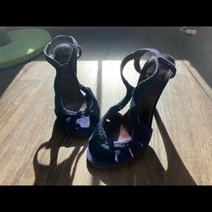 Stuart Weitzman suede purple-blue wrap style sandals